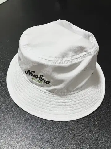New Era 버킷 햇 화이트 골프