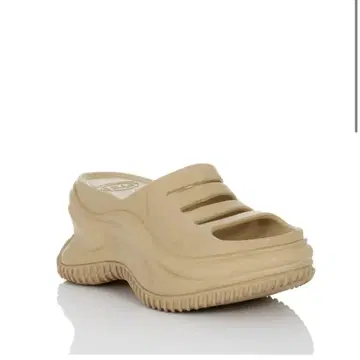 이번 시즌 신상 YELLO TERRA PLATFORM SANDALS