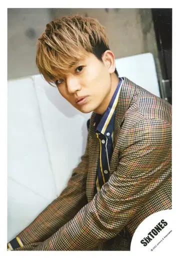 SixTONES 22년 포트레이트 시리즈 타카치 유고 공식 사진*1장