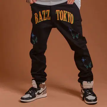 RAZZ TOKYO 블랙 스키니 데님 나비와 별 자수