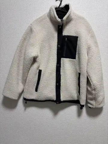 아이보리/블랙 플리스 자켓