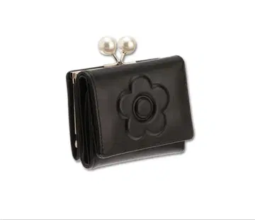 (새상품) mary quant 엠보싱 데이지 펄 미니 지갑