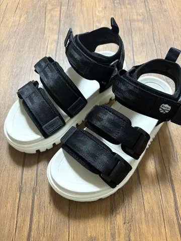 SHAKA NEO BUNGY AT SK-146 사이즈 23cm