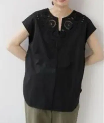 새상품급 저널 스탠다드 리룸 컷워크 레이스 풀오버 블랙