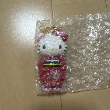 헬로키티 전 시크릿 마스코트 참 기모노
