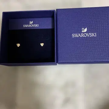 스와로브스키 귀걸이 미사용 새상품
