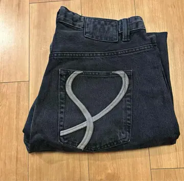 ZARA 자수 장식 배기 핏 데님 블랙