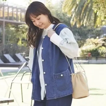 후지모토 미키 씨 착용 에시무 노카라 펄 버튼 베스트 여성용 아오