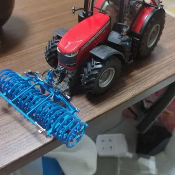 Massey Ferguson 8740S 트랙터 모형