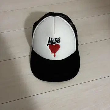 MOBB 메쉬 캡 하트 자수