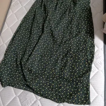 미사용 새상품 르농큐르 멀티 컬러 미니 꽃무늬 개더 스커트