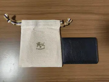 IL BISONTE 블랙 가죽 명함지갑