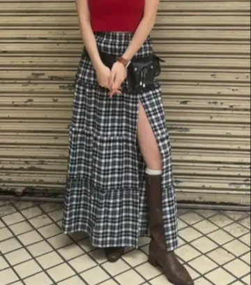 프론트 슬릿 코튼 티어드 스커트 아크렌트