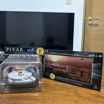 PIXAR 레미와 WALL-E 피규어 세트