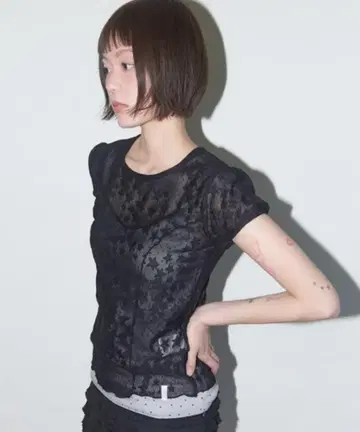 FANCY CLUB Wave Puff Lace Tee 티셔츠