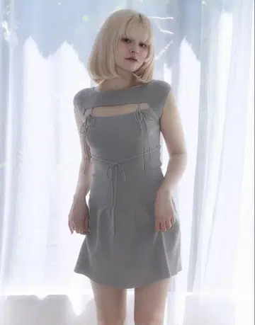 andmary Bebe mini dress 그레이