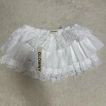 GLOWNY 화이트 플레어 스커트 미니 길이
