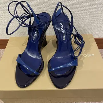 Sergio Rossi 네이비 스트랩 샌들