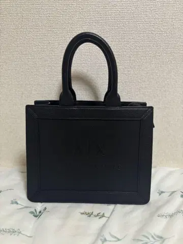 A|X 아르마니 익스체인지 블랙 핸드백