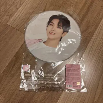 SEVENTEEN 조슈아 부채 조슈아