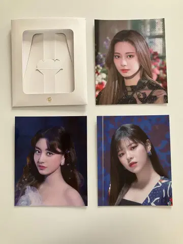 TWICE 4주년 사진 프레임 & 트레이딩 카드 세트
