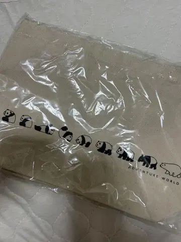 새상품 어드벤처 월드 팬더 토트백