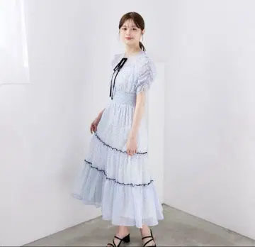안미르 스카이블루 도트 무늬 리본 포함 롱 원피스
