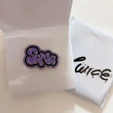 TWICE THIS IS FOR 랜덤 핀 배지 사나