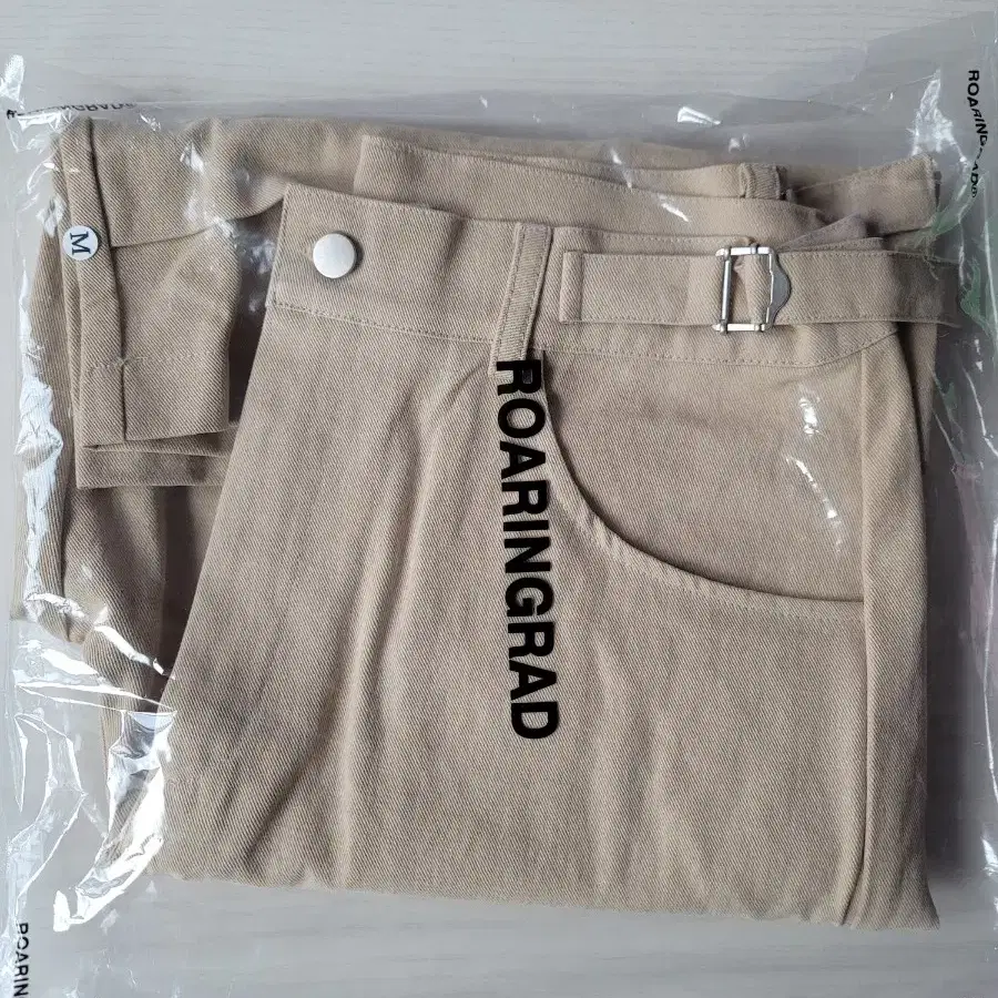 ROARINGRAD ♥ 25 PARACHUTE BERMUDA PANTS /追跡付 M] Roaringrad Parachute Bermuda Pants Beige #로어링라드