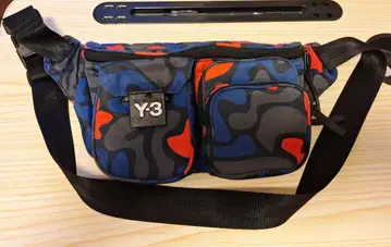 Y-3 숄더백 카모플라쥬 디자인