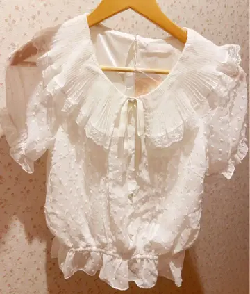 LIZ LISA 화이트 프릴 도트 블라우스