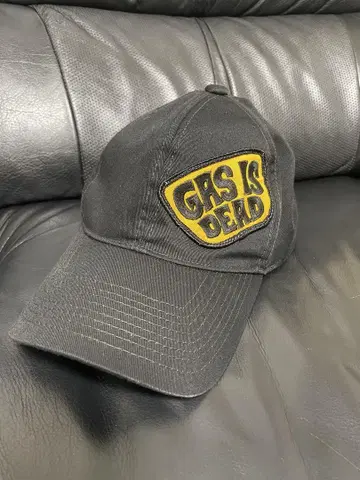 프리휠러스 와펜이 부착된 캡 GAS IS DEAD 사이즈 프리