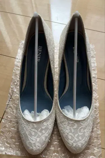 [중고] [BENIR] 레이스 웨딩 신발 사이즈 38 힐 7cm