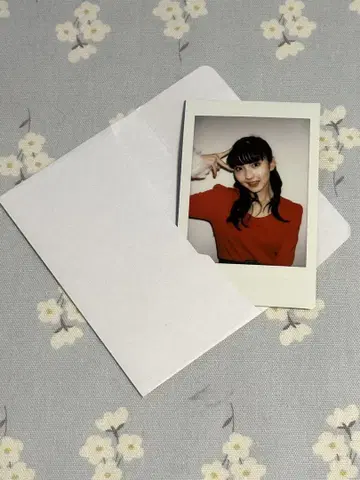 Girls2 히시타 미나미 폴라로이드
