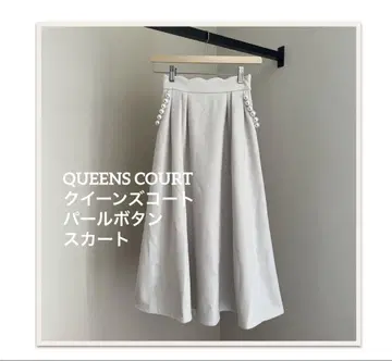 QUEENS COURT 퀸즈 코트 펄 버튼 스커트