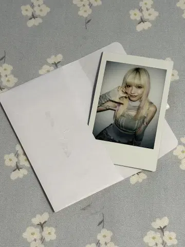 Girls2 쓰루야 미사키 폴라로이드
