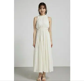 홀터넥 개더 플레어 원피스 rienda