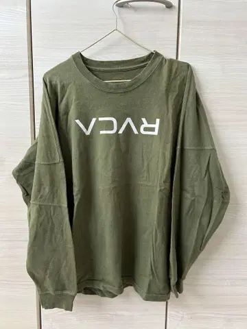 RVCA 올리브 그린 긴팔 티셔츠 S 사이즈