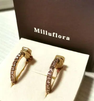 밀루플로라 Milluflora 큐빅 지르코니아 후프 귀찌