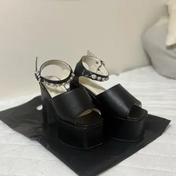 evelyn 통굽 샌들