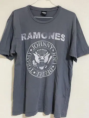 RAMONES 구제 의류 락 티셔츠 M 페이드 라몬즈