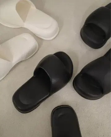 TODAYFUL Recovery Volume Sandals 블랙