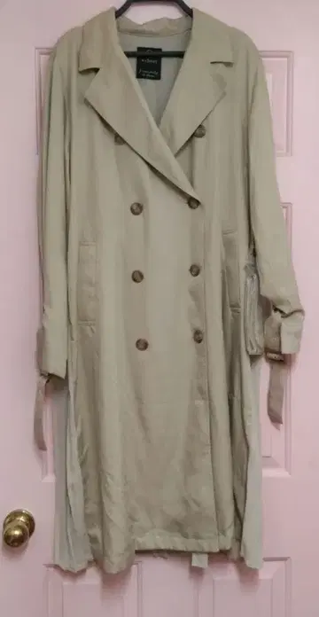 w closet 트렌치코트