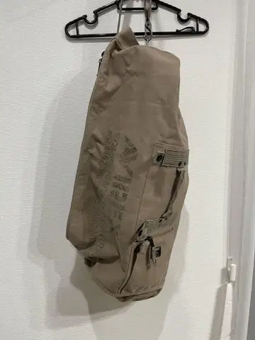 베이지 드럼 백 캔버스