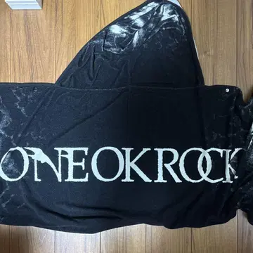ONE OK ROCK 후드 부착 타월 판초 원오크 블랙