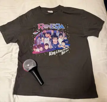 Re:ERA 굿즈 (티셔츠와 응원봉)