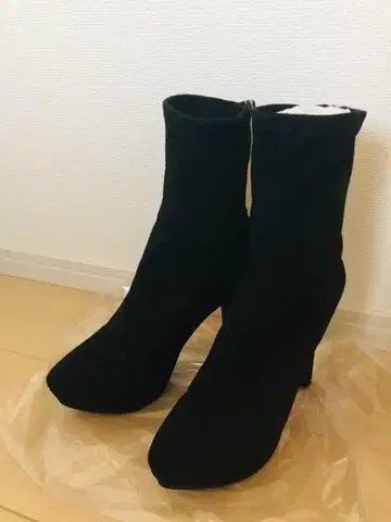 블랙 스웨이드 스타일 부티 하이 힐