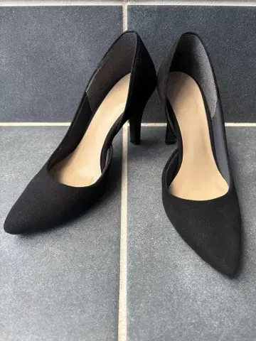 블랙 스틸레토 하이힐 22.5cm 새상품급