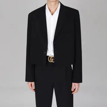 블랙 테일러드 자켓 숏 기장