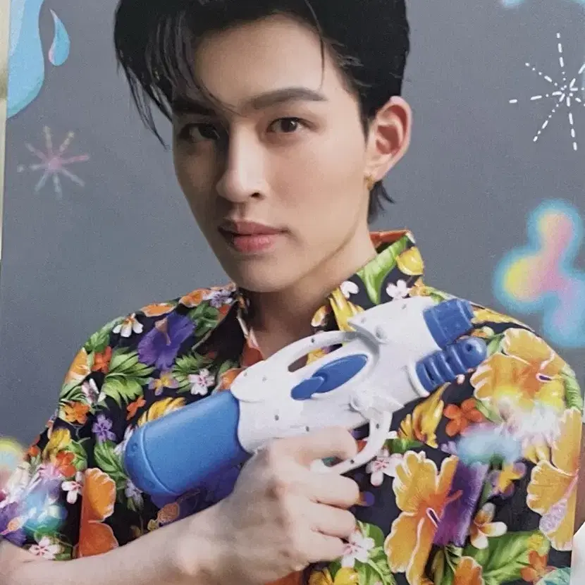 Pond Phuwin Thai actor gmmtv Jjim Osaka pop up keyring on
